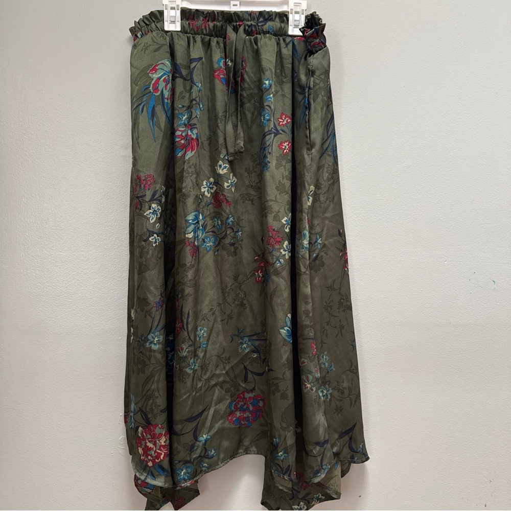 Handkerchief Midi Skirt Floral Green Medium Time & Tru Pockets Boho Garden Fairy